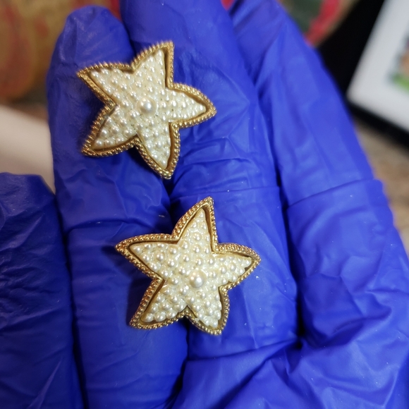 Starfish Stretch Bracelet & Earrings - Picture 6 of 7